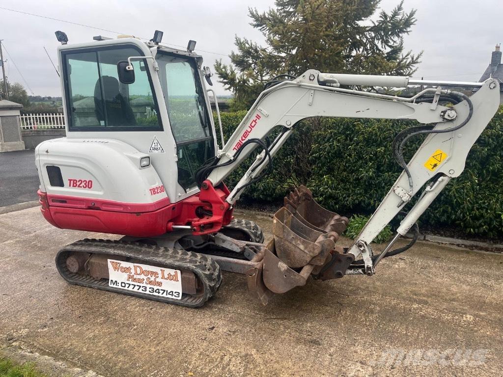Takeuchi TB 230 Mini kotrók < 7t