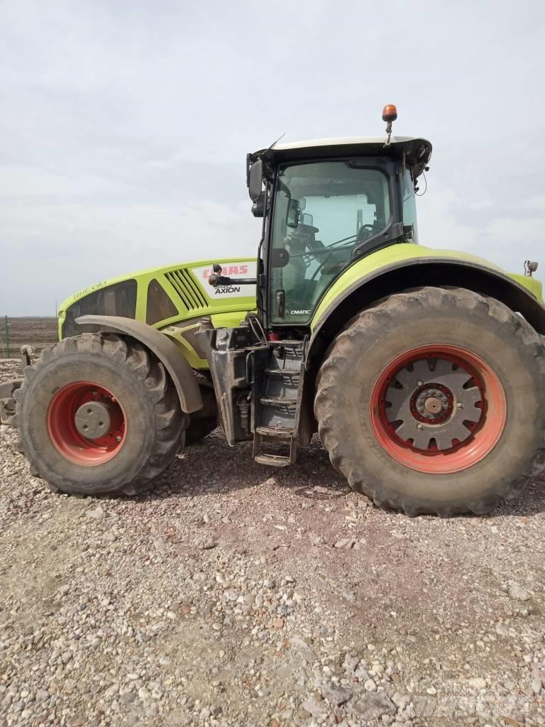 CLAAS Axion 940 SCR Traktorok