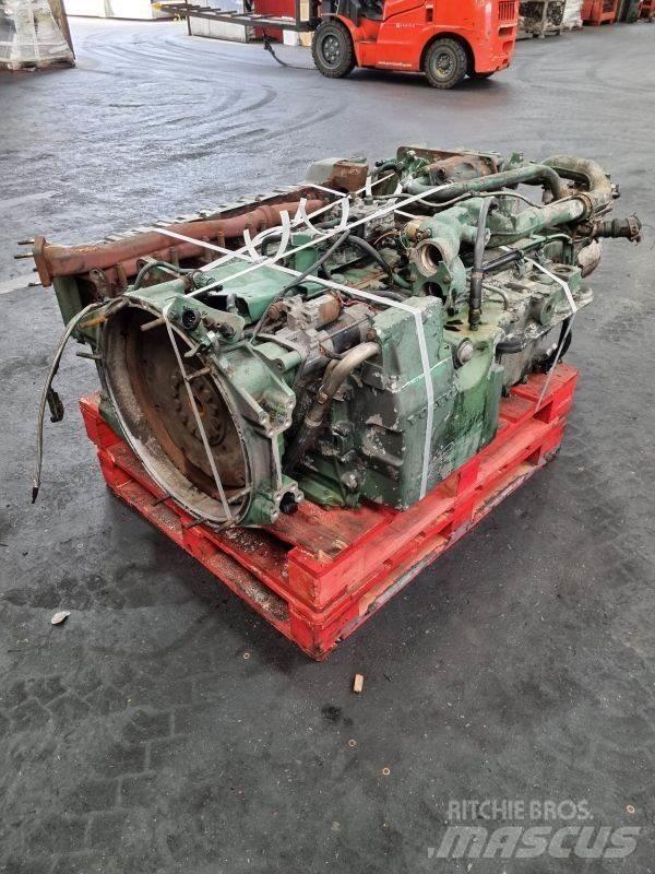 Volvo DH12D Motorok