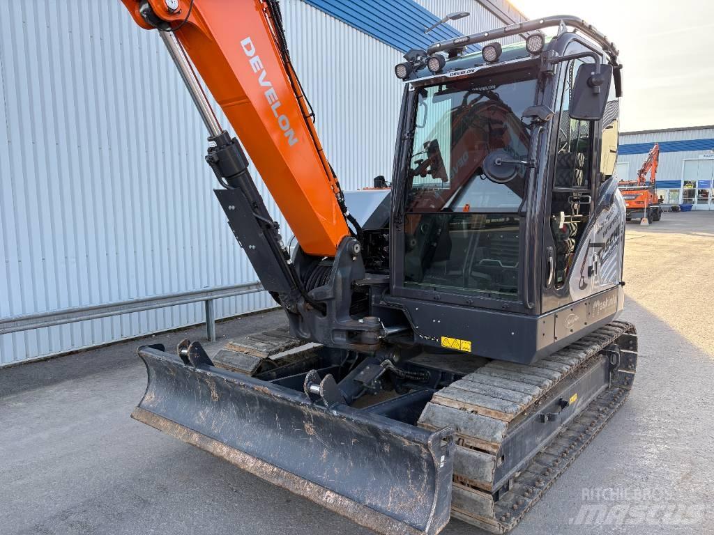 Develon DX 85 R-7 Közepes (midi) kotrók 7 t - 12 t