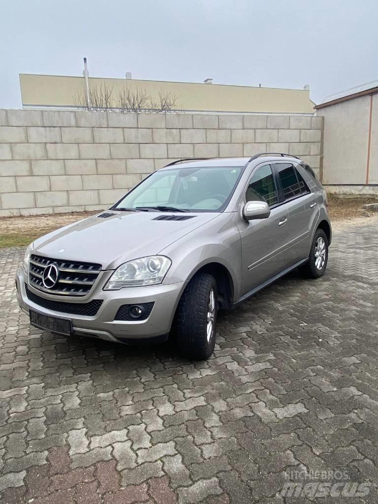 Mercedes-Benz ML 320 Kistehergépjárművek