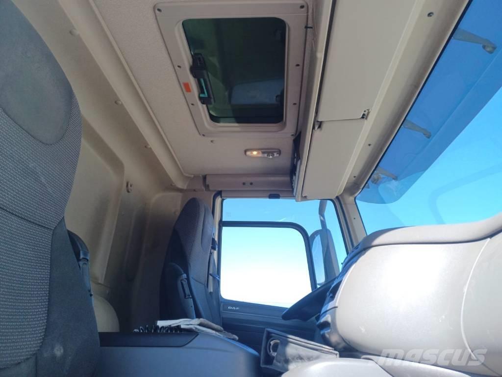 DAF CF 400 Elhúzható ponyvás