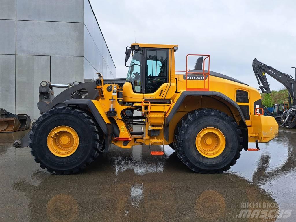 Volvo L 260 H Gumikerekes homlokrakodók