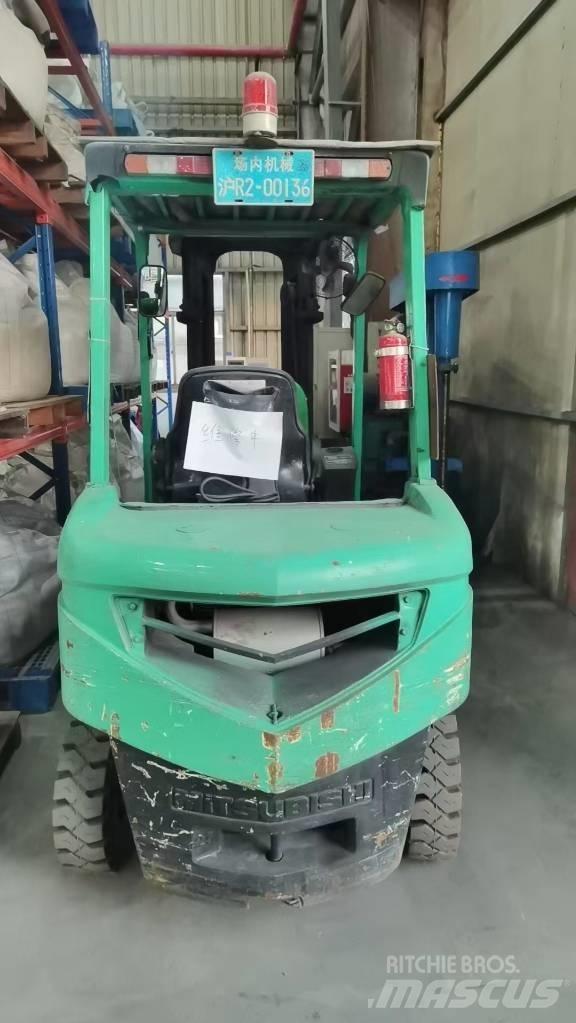 Mitsubishi FD 25 Dízel targoncák