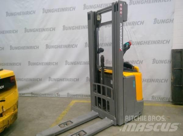 Jungheinrich ERC 212 Elektromos gyalogkíséretű targoncák