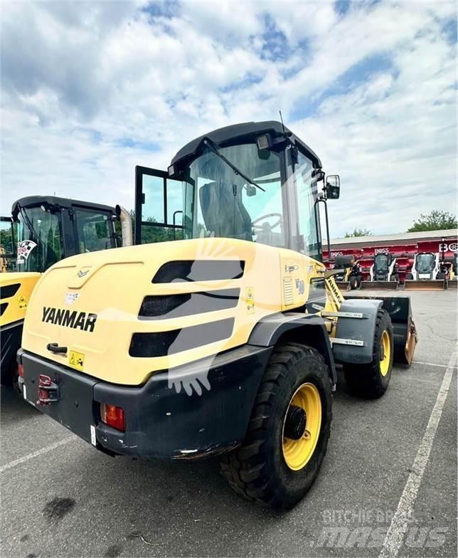 Yanmar V10 Gumikerekes homlokrakodók