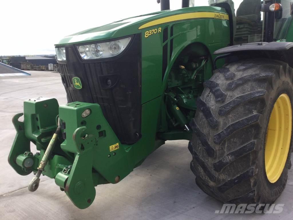 John Deere 8370R Traktorok