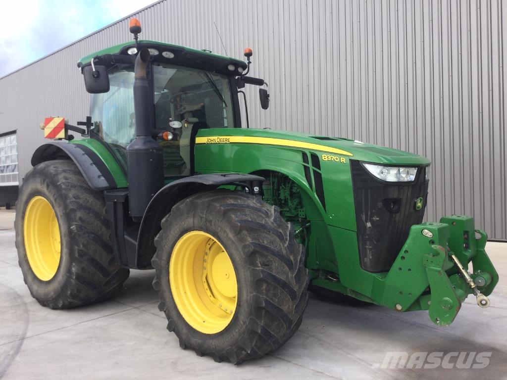 John Deere 8370R Traktorok