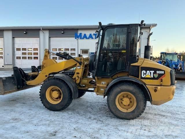 CAT 908H Gumikerekes homlokrakodók