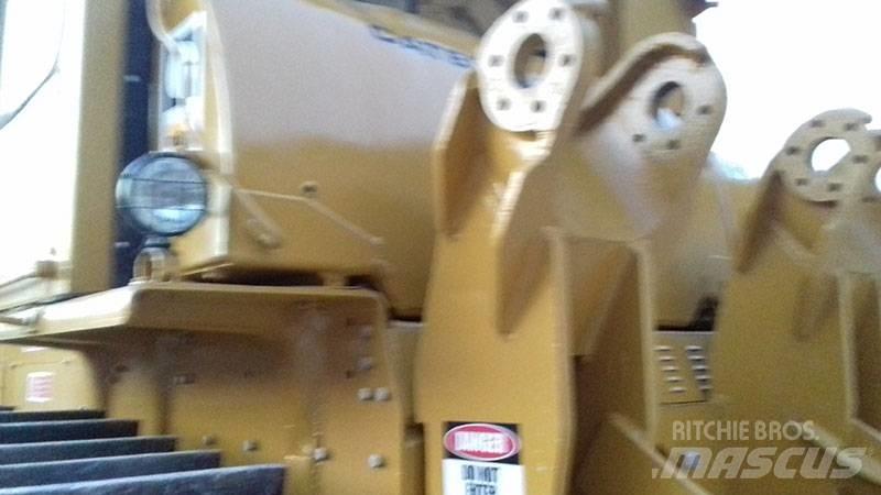 CAT D9G lánctalpas dózerek
