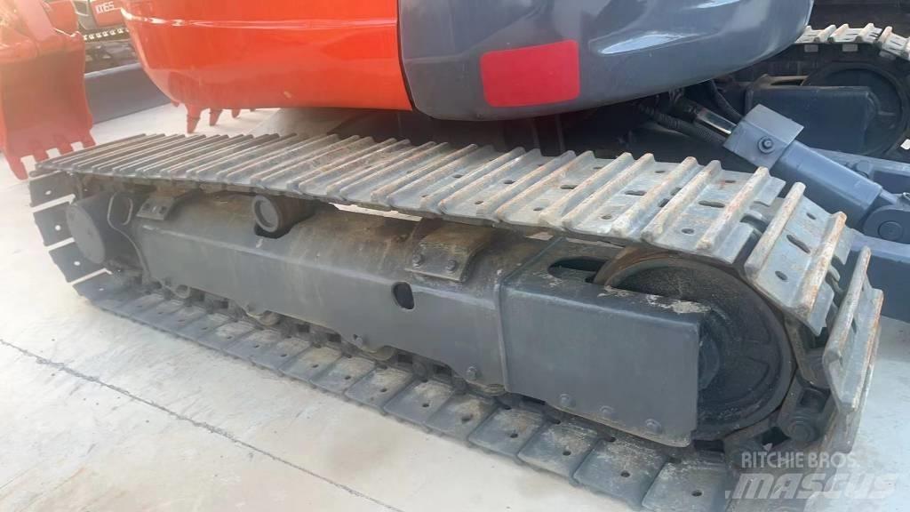 Kubota U 35 Lánctalpas kotrók