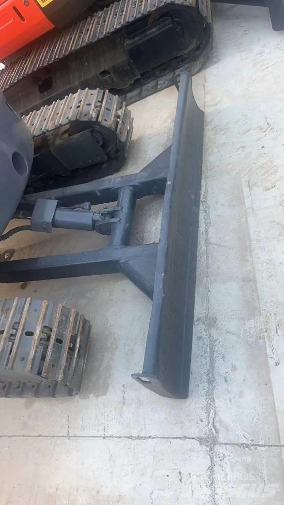 Kubota U 35 Lánctalpas kotrók