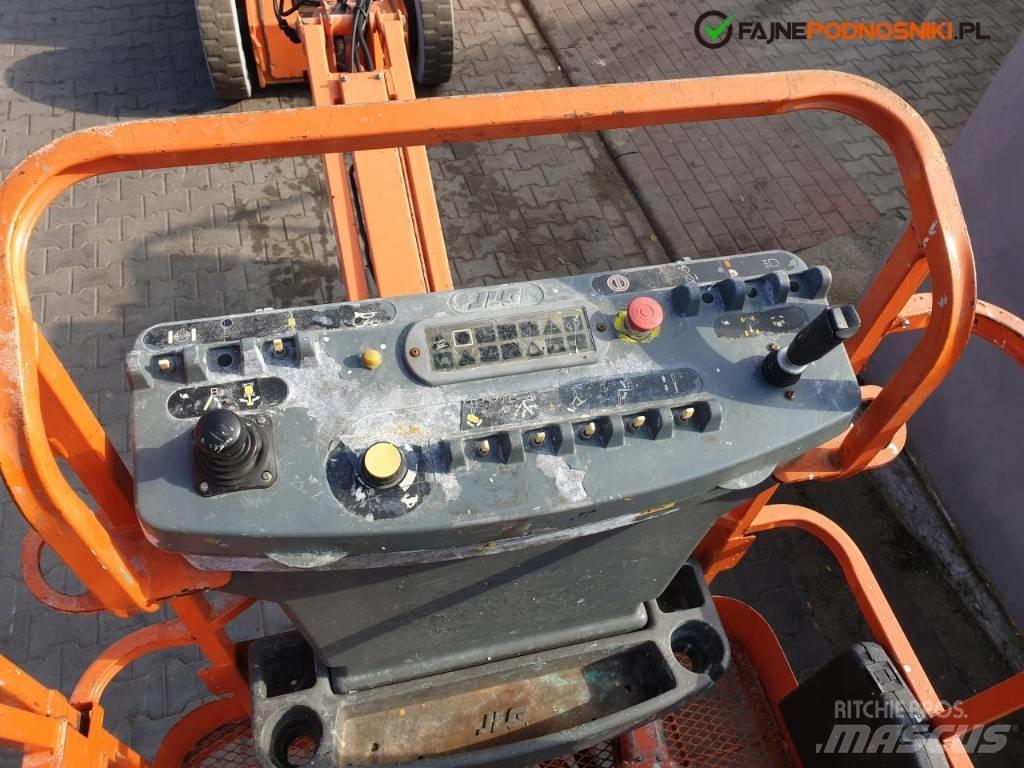 JLG E 300 AJP Karos emelők