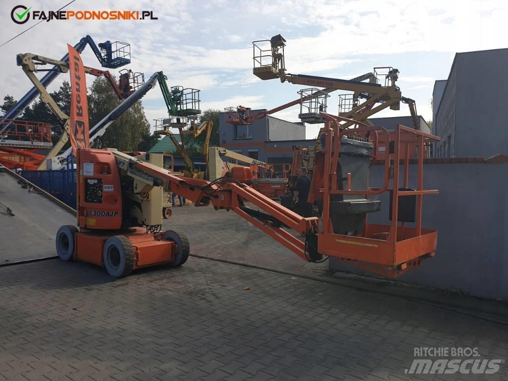 JLG E 300 AJP Karos emelők