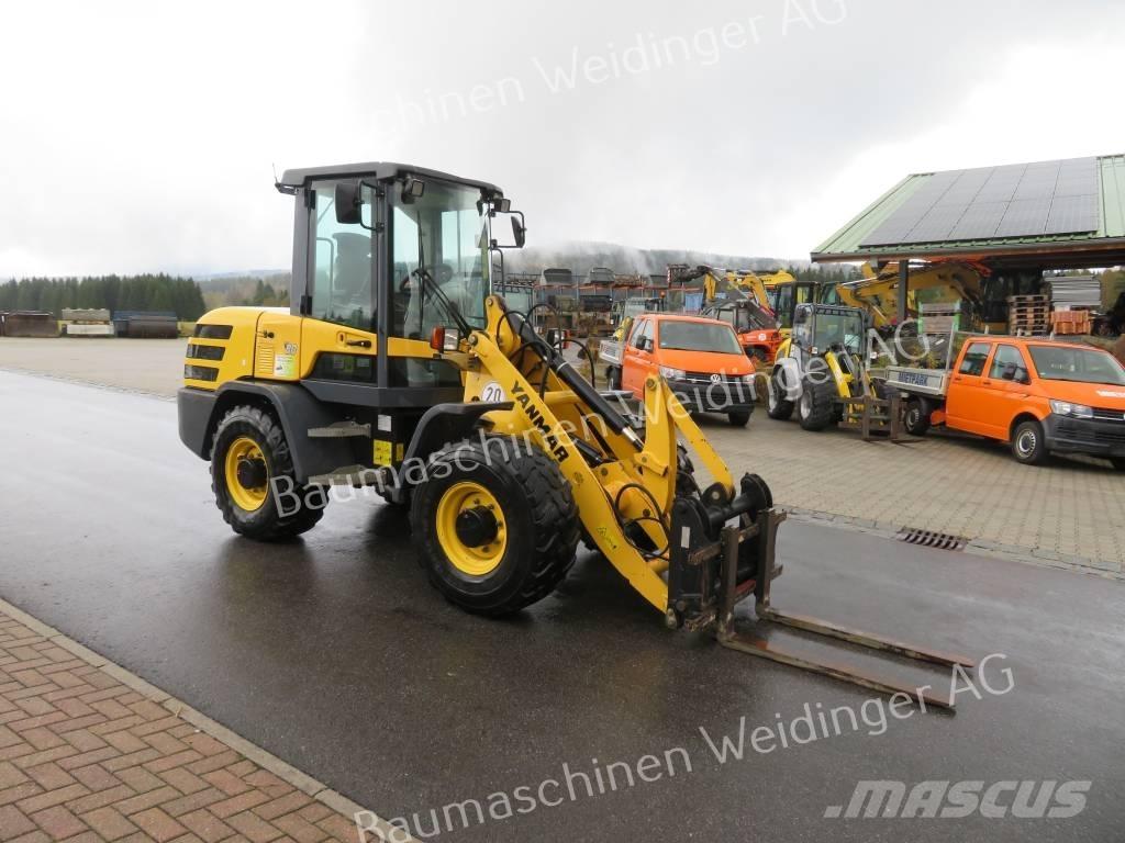 Yanmar V 80 Gumikerekes homlokrakodók