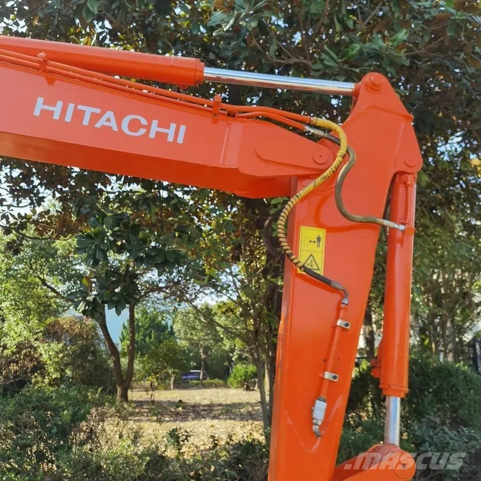 Hitachi ZX70 Közepes (midi) kotrók 7 t - 12 t