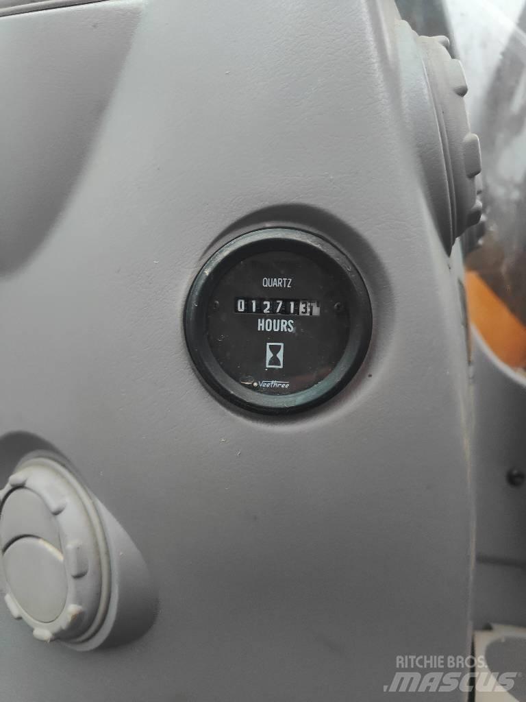 Volvo ECR 235 C L Lánctalpas kotrók