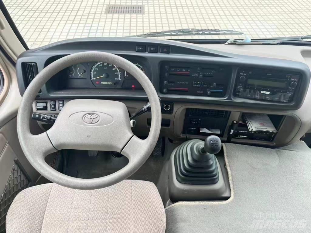Toyota Coaster Bus Mini buszok
