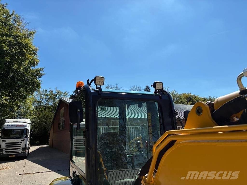Komatsu PC26MR-5 Mini kotrók < 7t