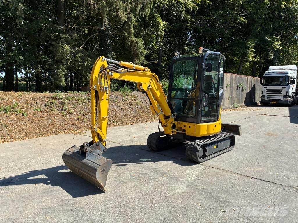 Komatsu PC26MR-5 Mini kotrók < 7t