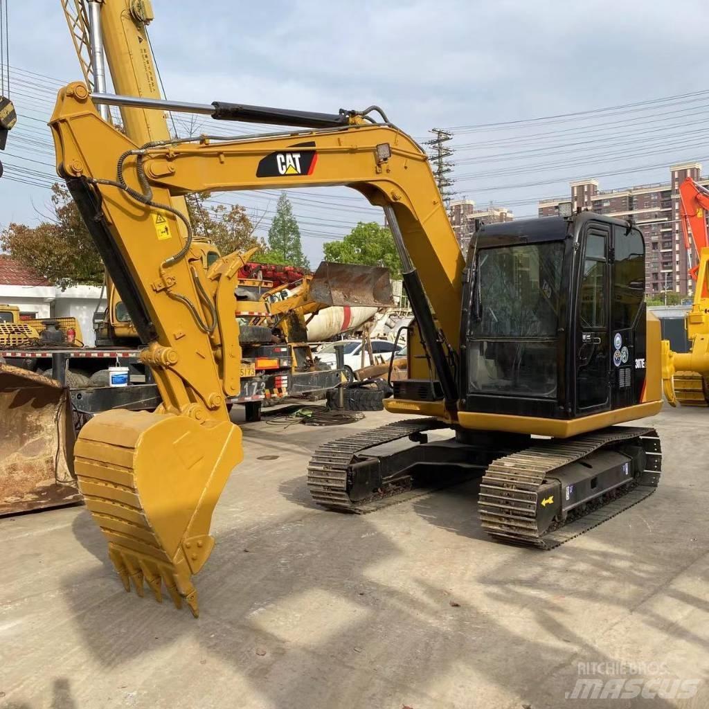 CAT 307 Mini kotrók < 7t