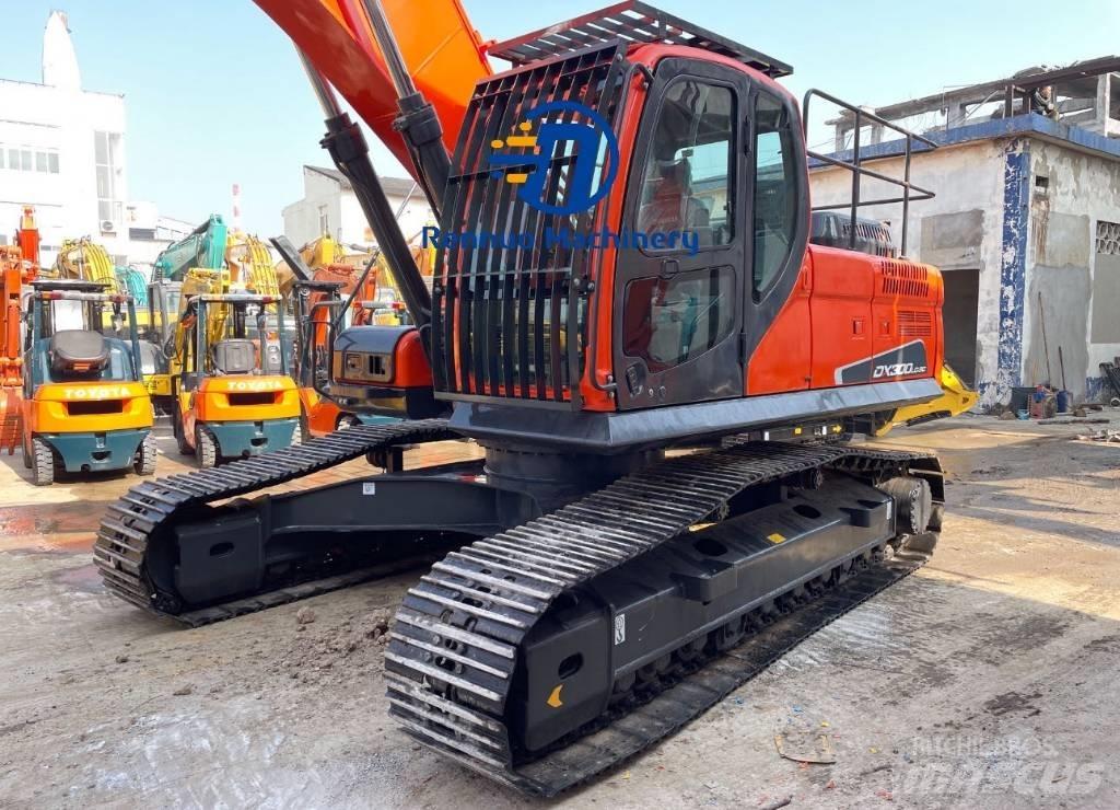 Doosan DX 300 Lánctalpas kotrók