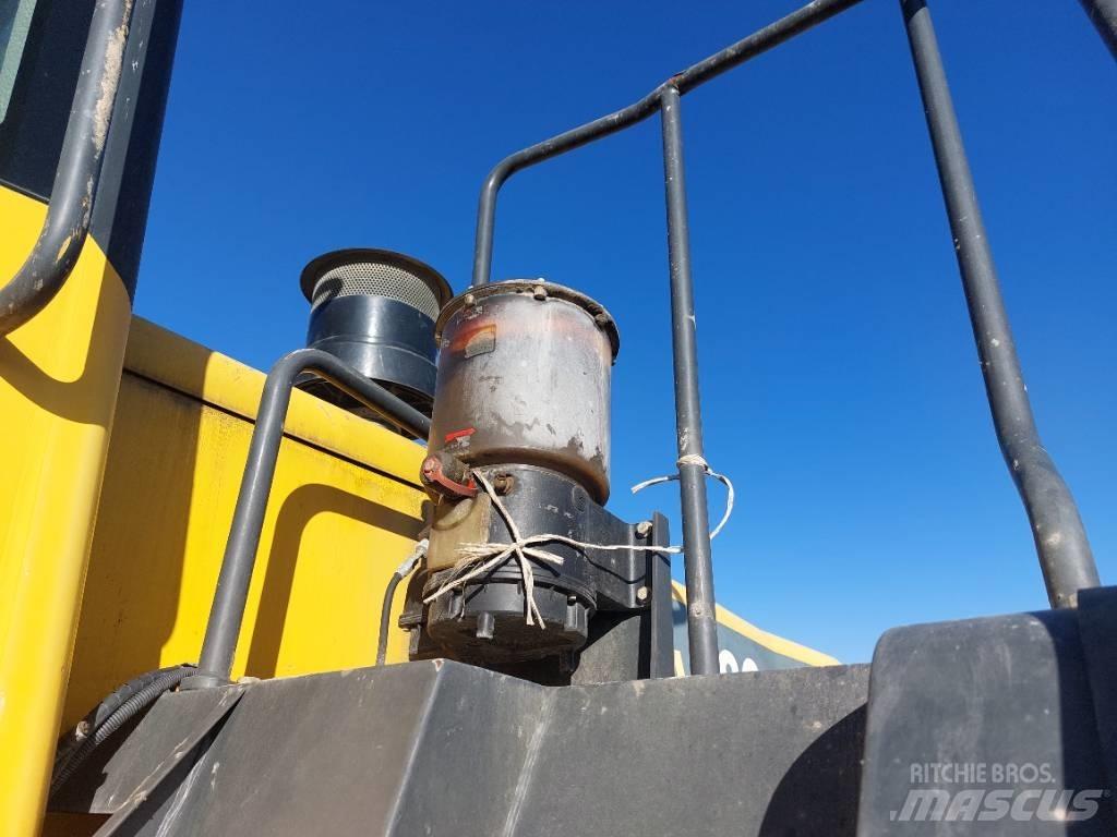 Komatsu WA480-6 Gumikerekes homlokrakodók