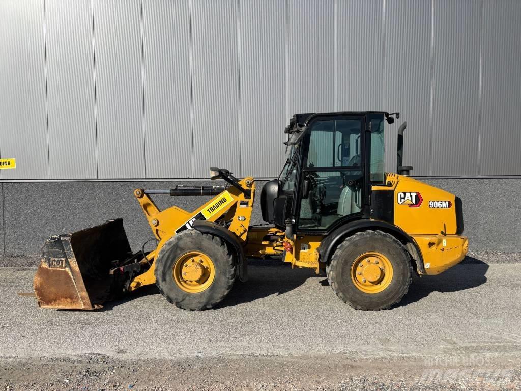 CAT 906 M Gumikerekes homlokrakodók