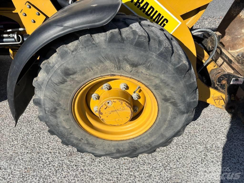 CAT 906 M Gumikerekes homlokrakodók