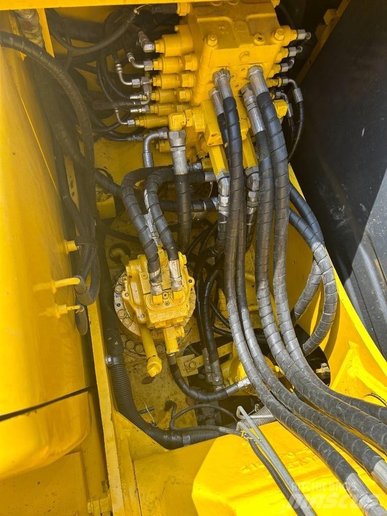 Komatsu PC 130 Közepes (midi) kotrók 7 t - 12 t