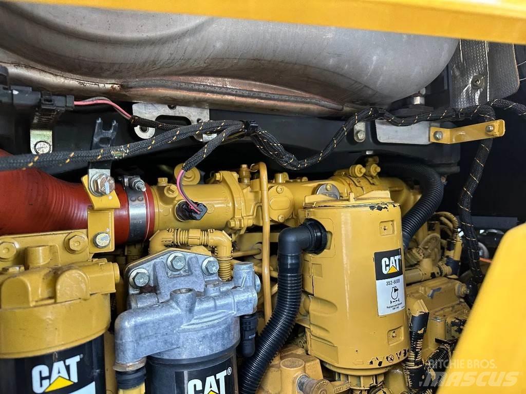 CAT 950G Gumikerekes homlokrakodók