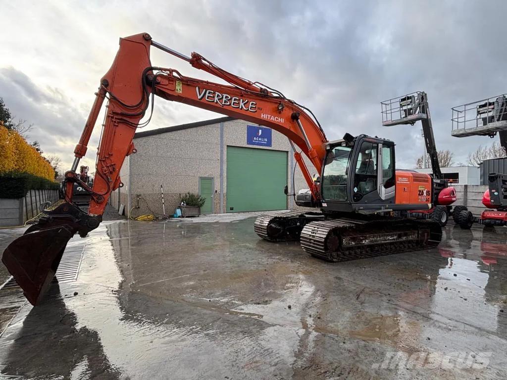 Hitachi ZX210LC-3 Lánctalpas kotrók