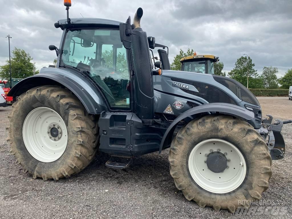 Valtra T 174EA Traktorok