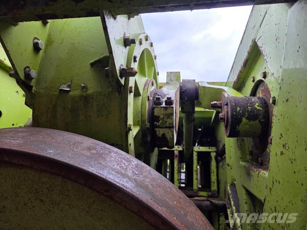 CLAAS Quadrant 1200 Szögletes bálázók