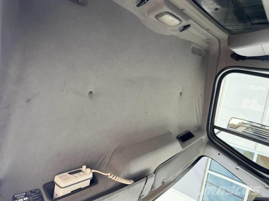 Freightliner M2 Billenő teherautók