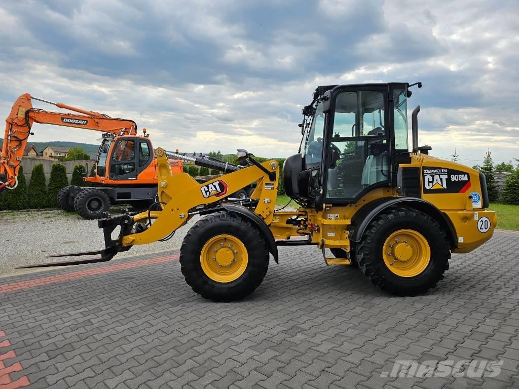 CAT 908 M Gumikerekes homlokrakodók