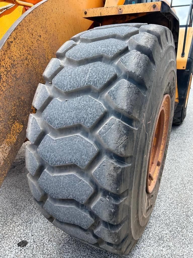 Hyundai HL 970 Gumikerekes homlokrakodók