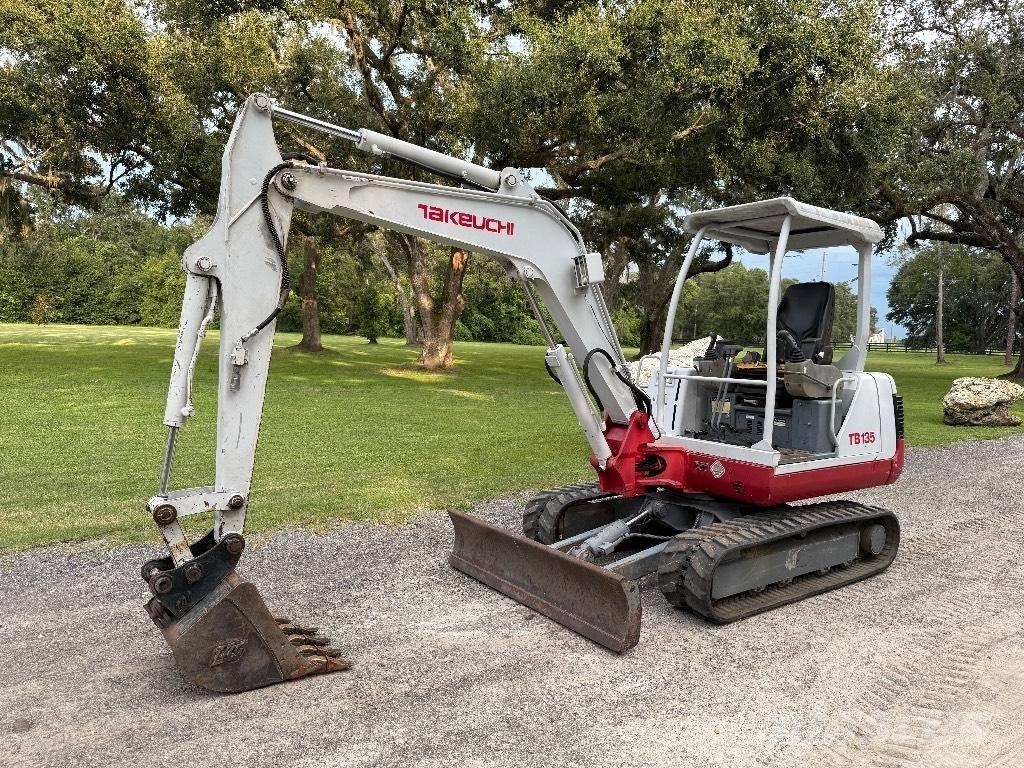 Takeuchi TB 135 Mini kotrók < 7t