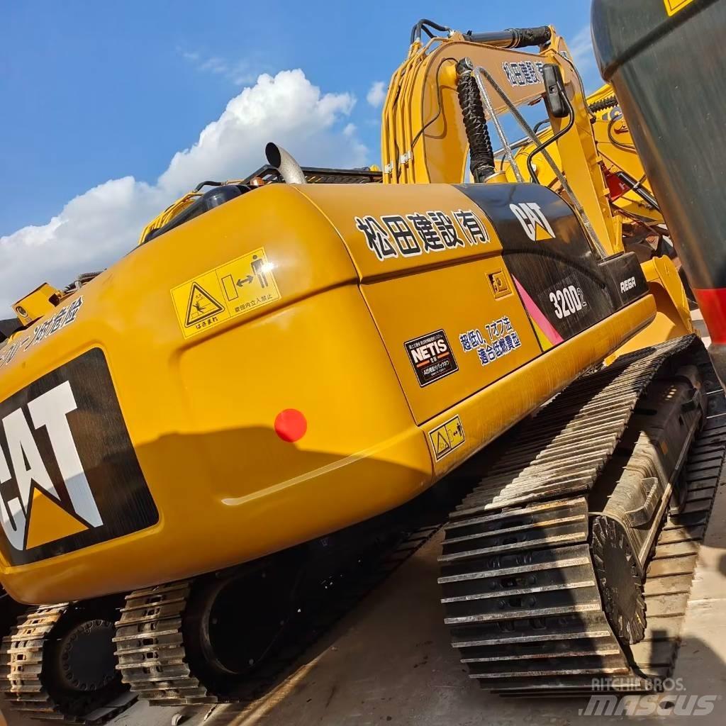 CAT 320 D Lánctalpas kotrók