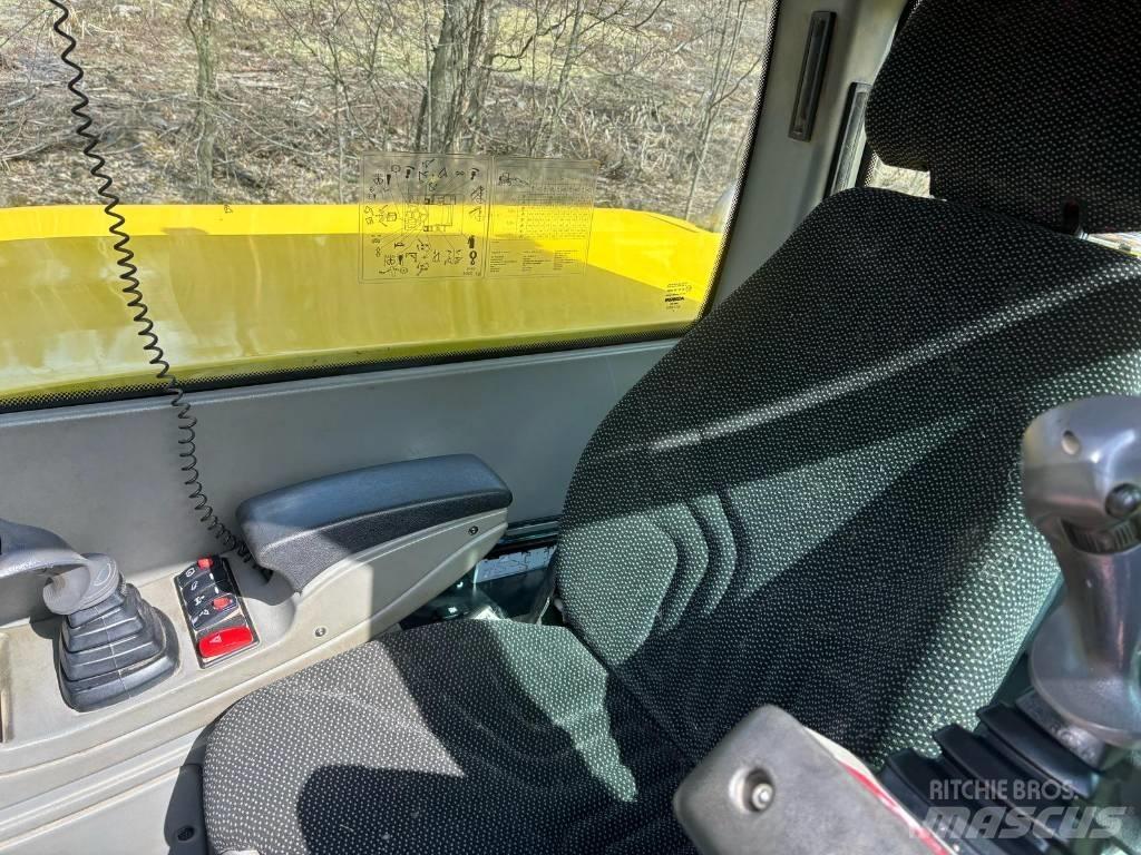 Yanmar B 110 W Gumikerekes kotrók
