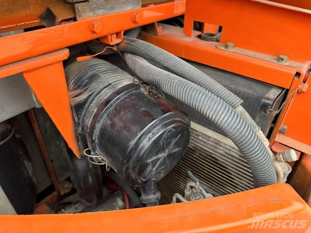 Hitachi ZX 75 Lánctalpas kotrók