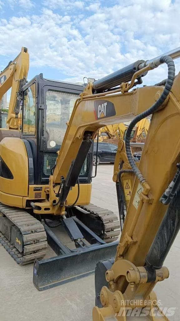 CAT CAT302D Lánctalpas kotrók