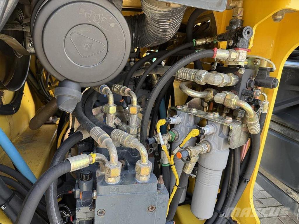 Bomag BW 151 AD-4 Ikerdobos hengerek