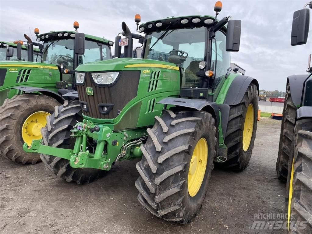 John Deere 6215R Traktorok