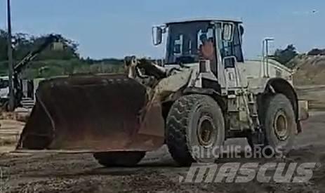 CAT 966 H Gumikerekes homlokrakodók