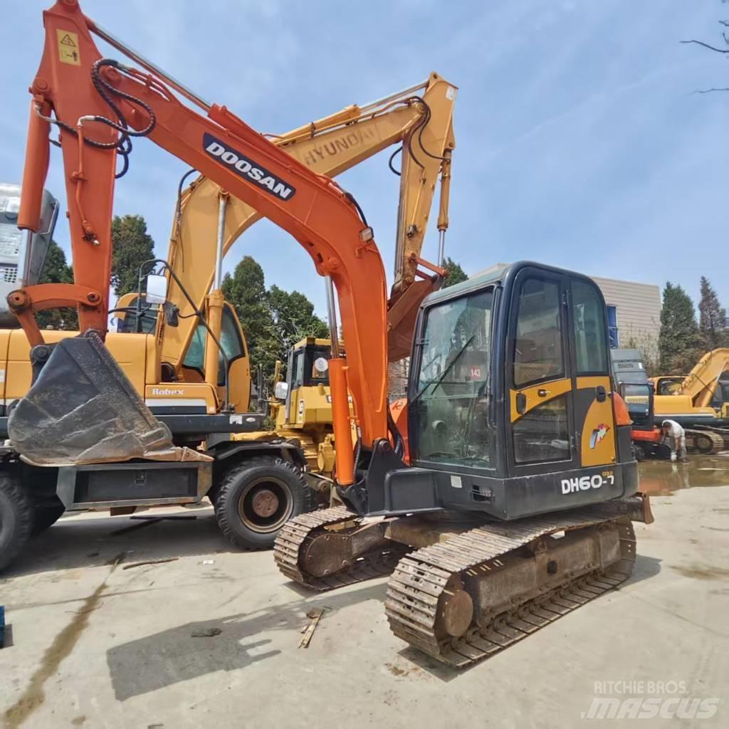 Doosan DH 60 Mini kotrók < 7t