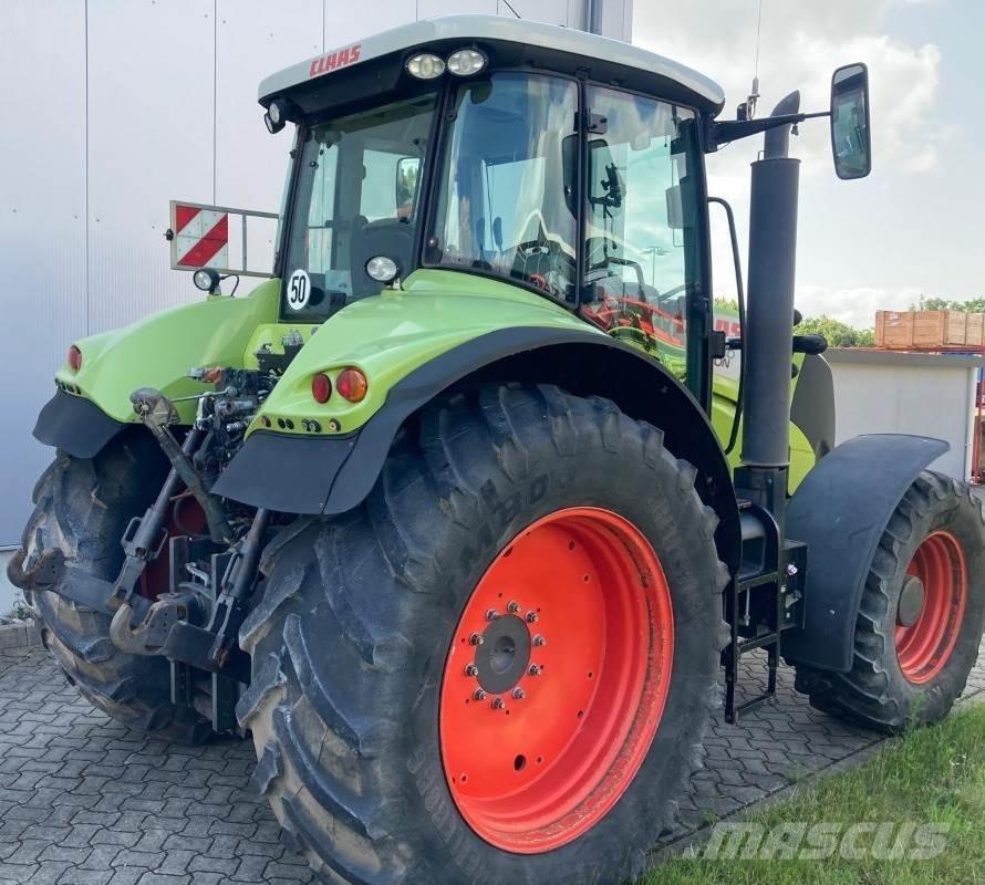 CLAAS AXION 840 Traktorok