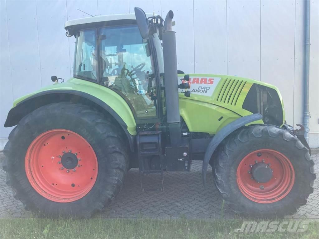 CLAAS AXION 840 Traktorok