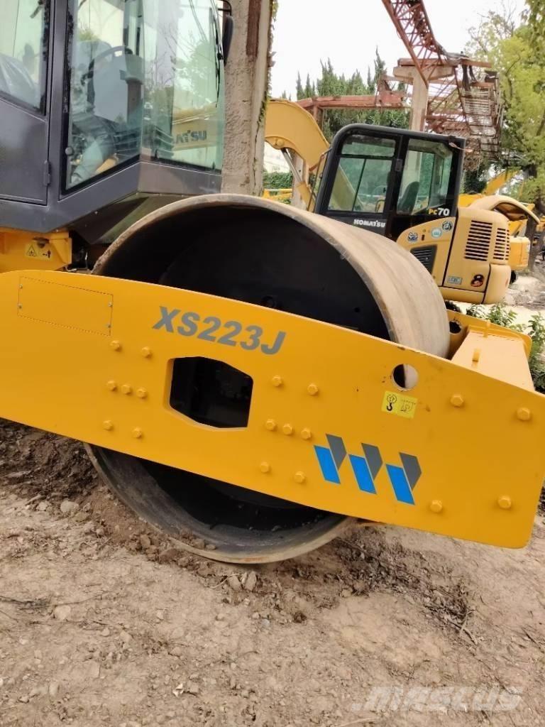 XCMG XS 223 J Egydobos hengerek