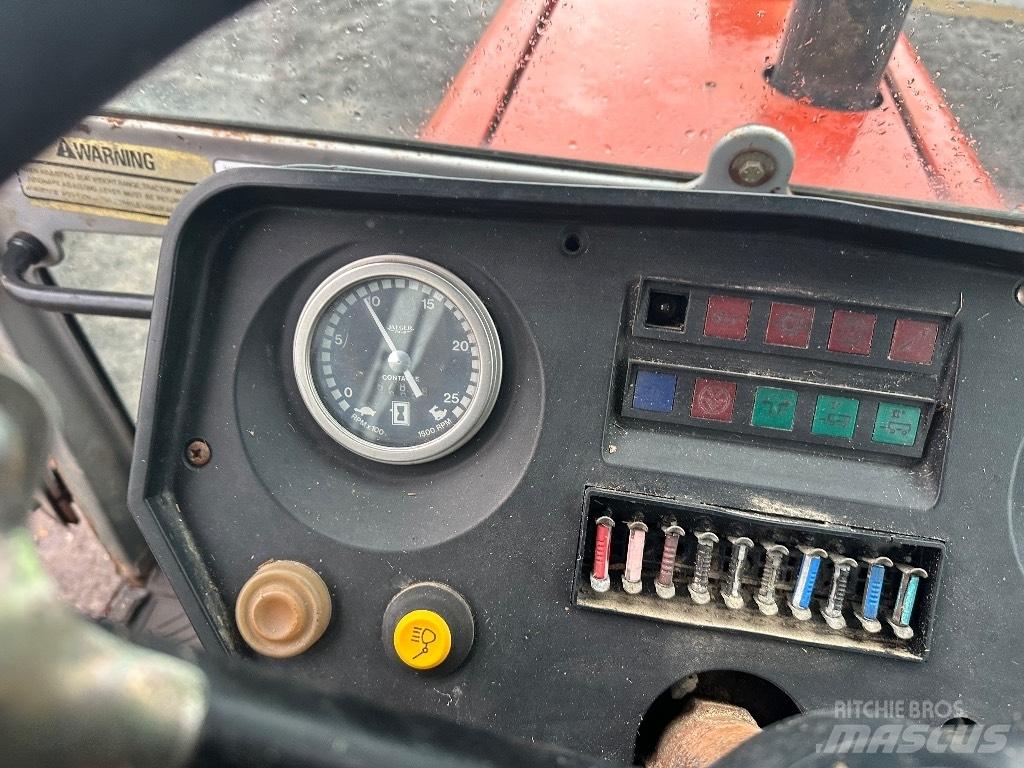 Massey Ferguson 690 Traktorok
